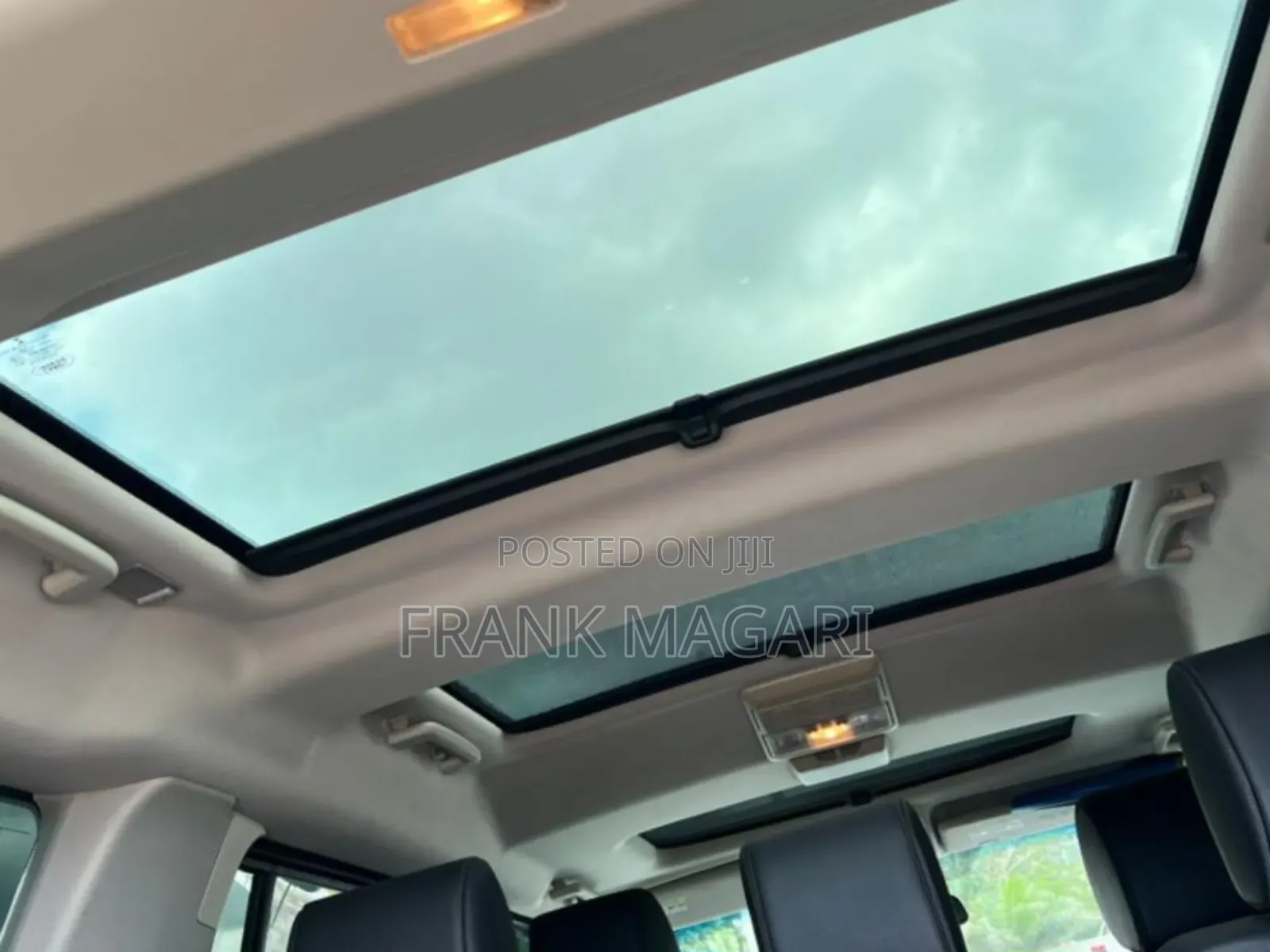 Land Rover Discovery 2013 White