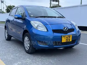 Toyota Vitz 2009 Blue