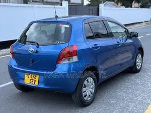 Toyota Vitz 2009 Blue