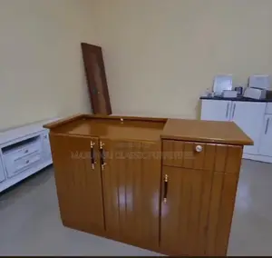 Kitchen Cabinet Milango Mitatu
