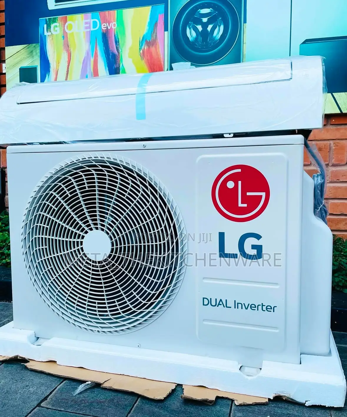 LG Mosquito Away Air Conditioner 12000btu
