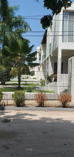 4bdrm Bungalow in Upanga East for rent