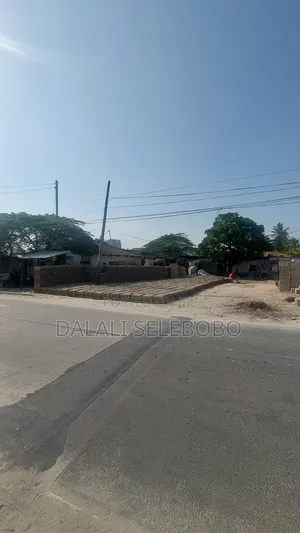 Plot It Look at Tarmac Kinondoni Bwawani