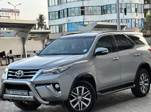 Toyota Fortuner 2.8 D AWD 2017 Gray