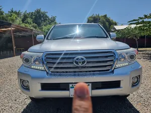 Toyota Land Cruiser 2014 Silver