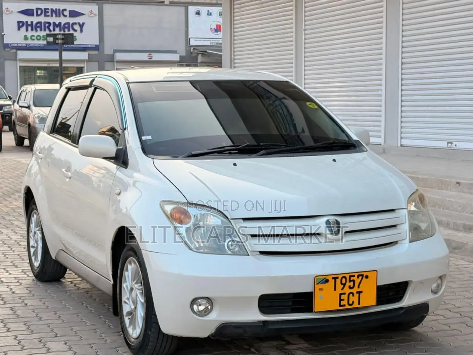 Toyota IST 2004 White