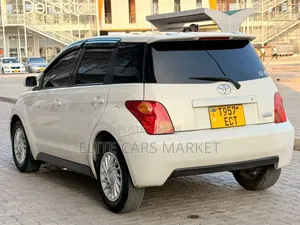 Toyota IST 2004 White