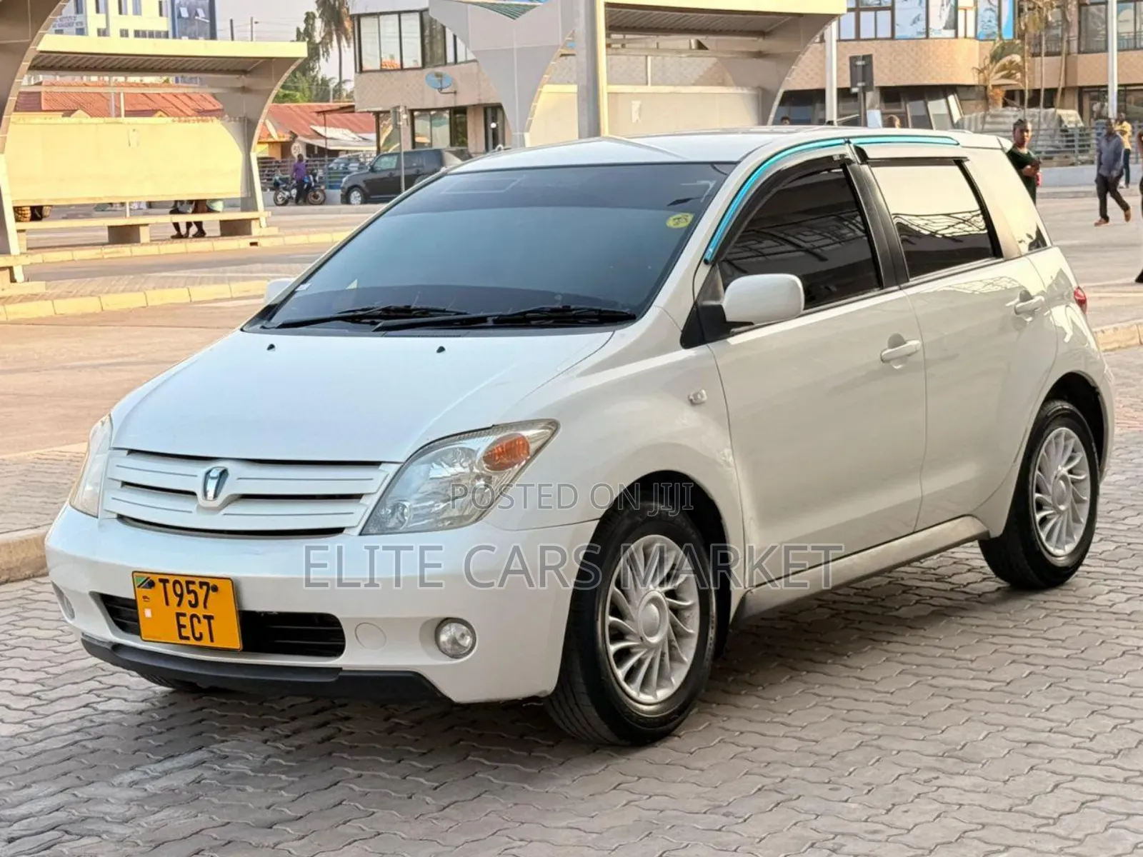 Toyota IST 2004 White