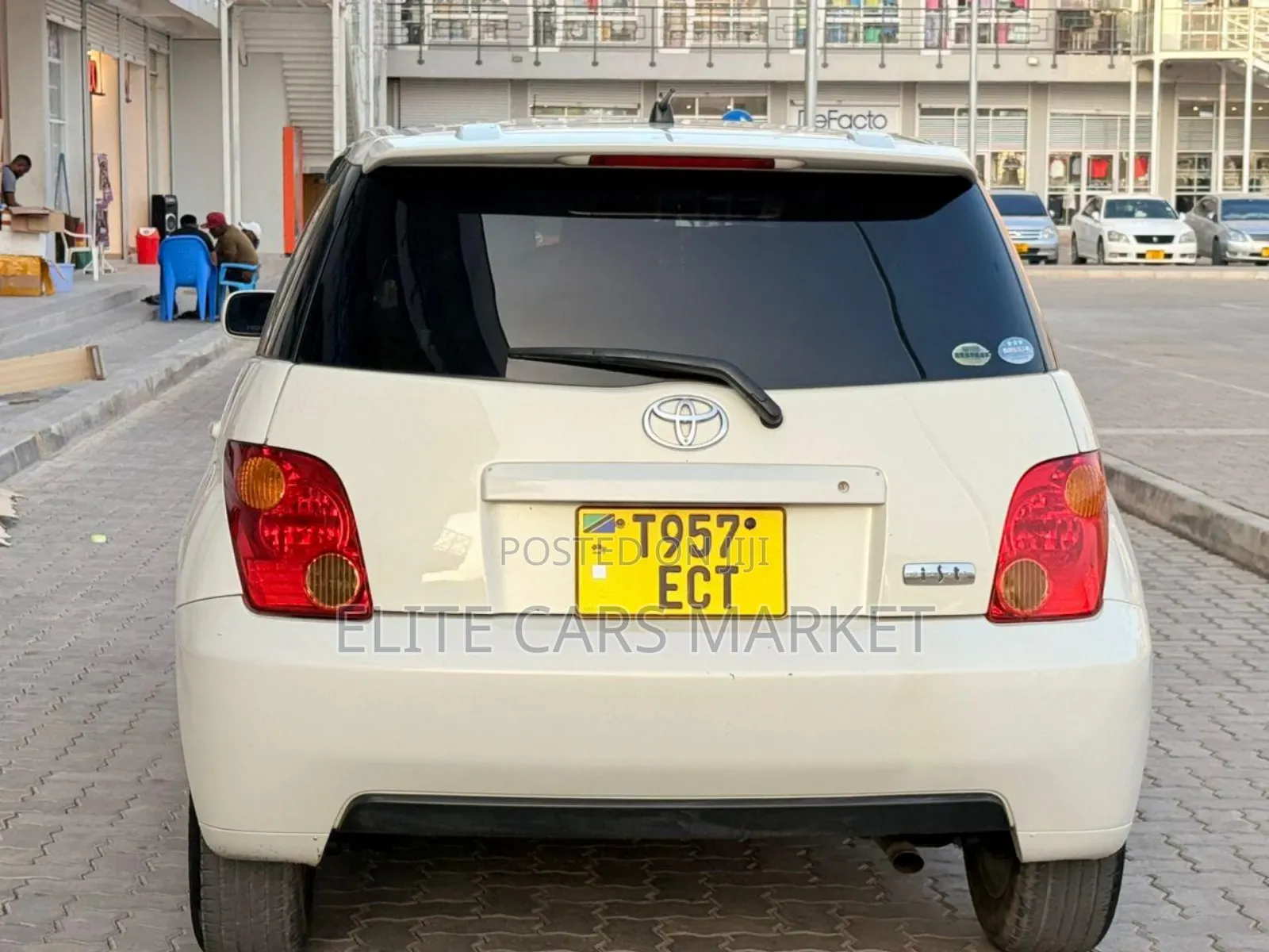 Toyota IST 2004 White