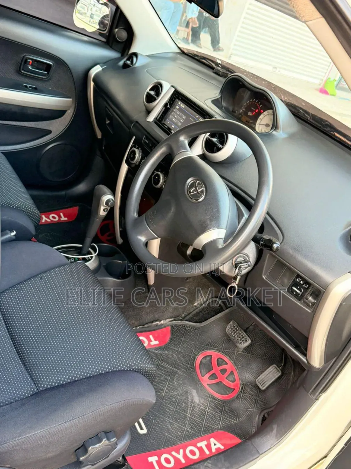Toyota IST 2004 White