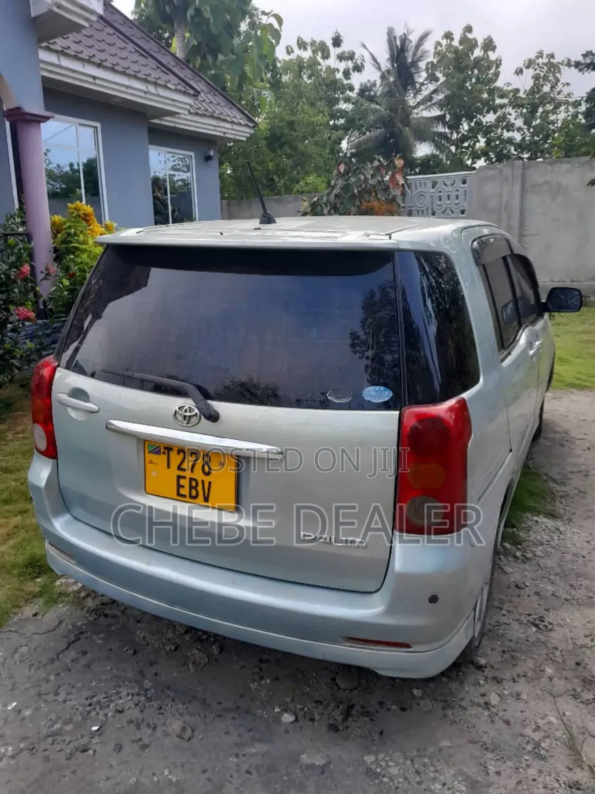Toyota Raum 2006 Green