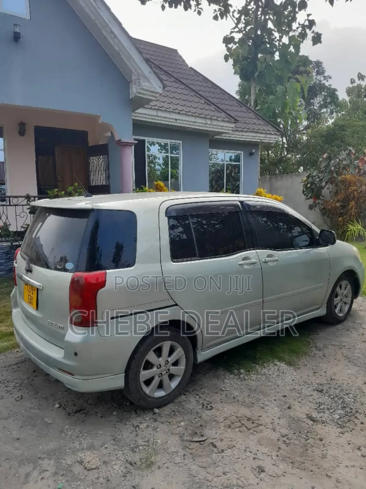 Toyota Raum 2006 Green