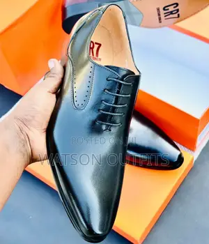 Viatu Vya Ngozi Vya Cr7 Yaani Christiano Ronaldo