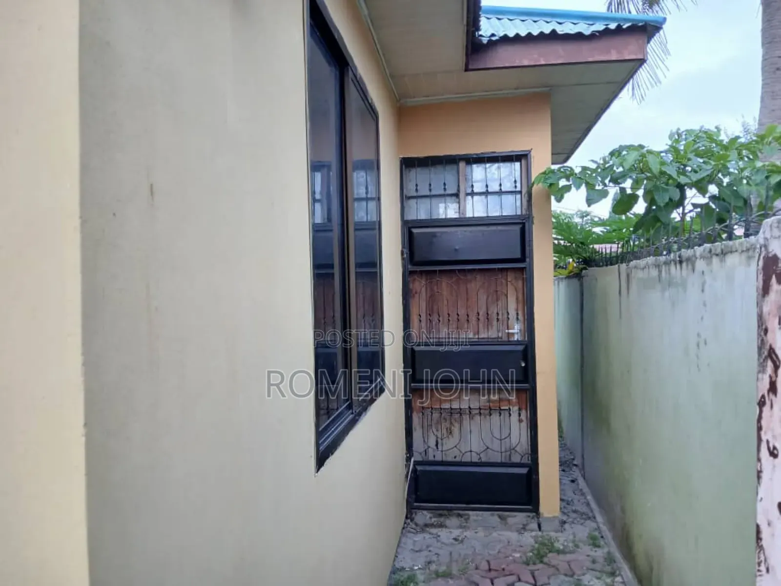 5bdrm Apartment in Tanzania Daresalaam, Ilala for sale
