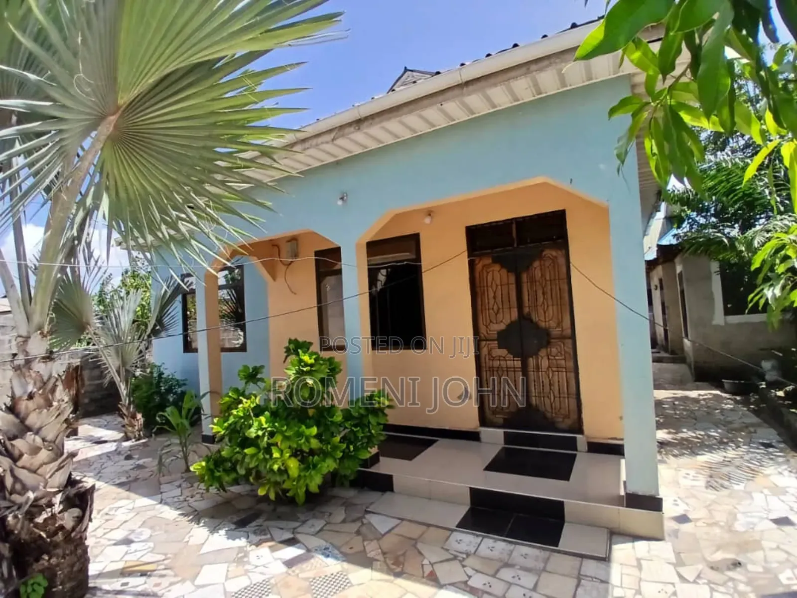 8bdrm Apartment in Tanzania Daresalaam, Ilala for sale