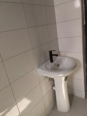 3bdrm Apartment in Dalalipapaatzseven, Kinondoni for rent