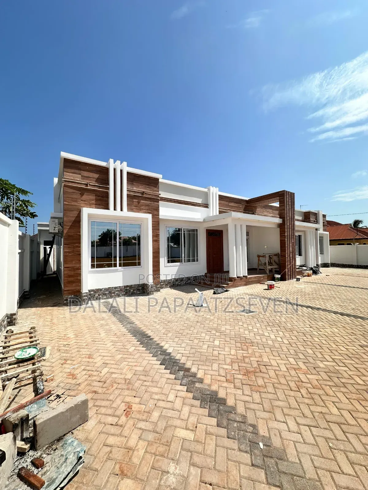 3bdrm Apartment in Dalalipapaatzseven, Mbweni for rent