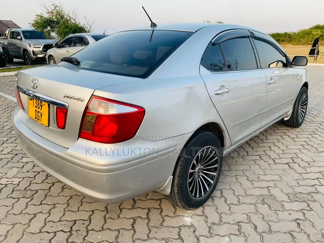 Toyota Premio 2004 Silver