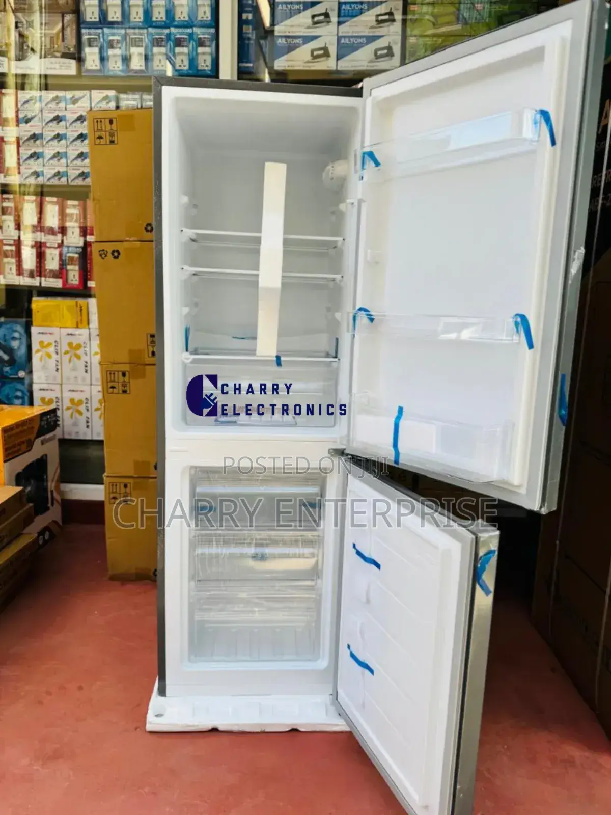 Ailyons COMBI Fridge Capacity 160L
Bottom Freezer