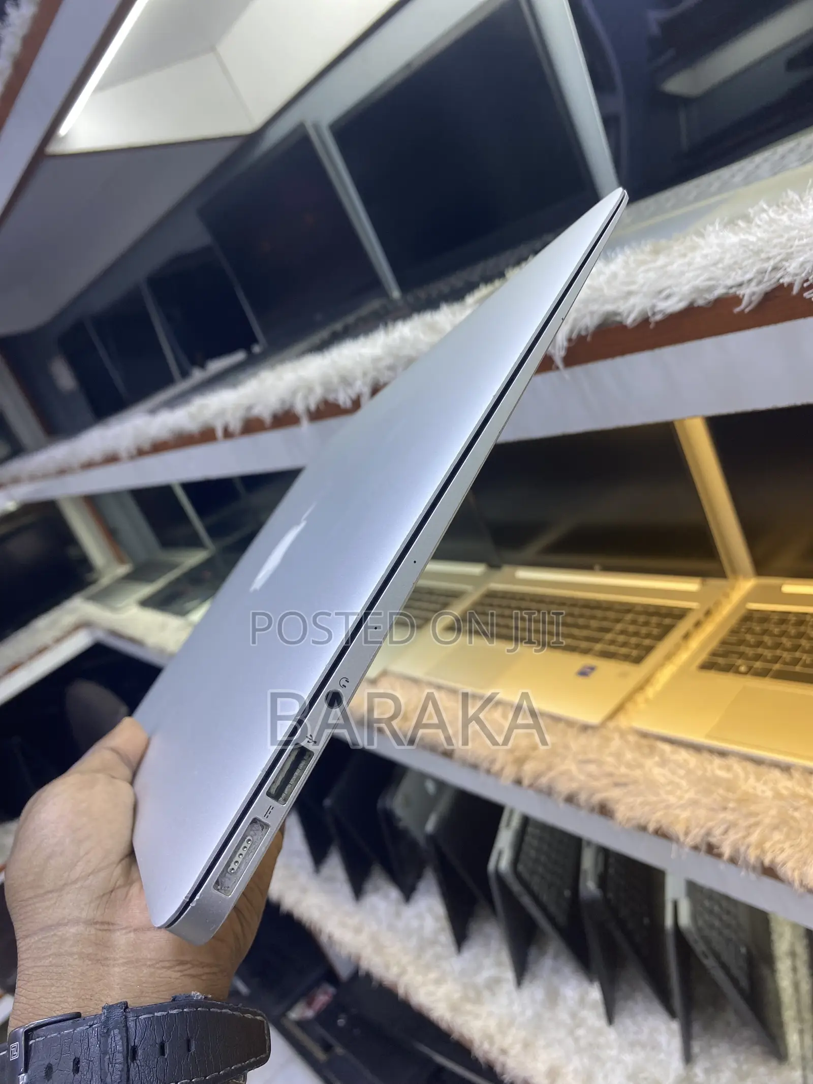Laptop Apple MacBook 2014 8GB Intel Core I5 SSD 256GB