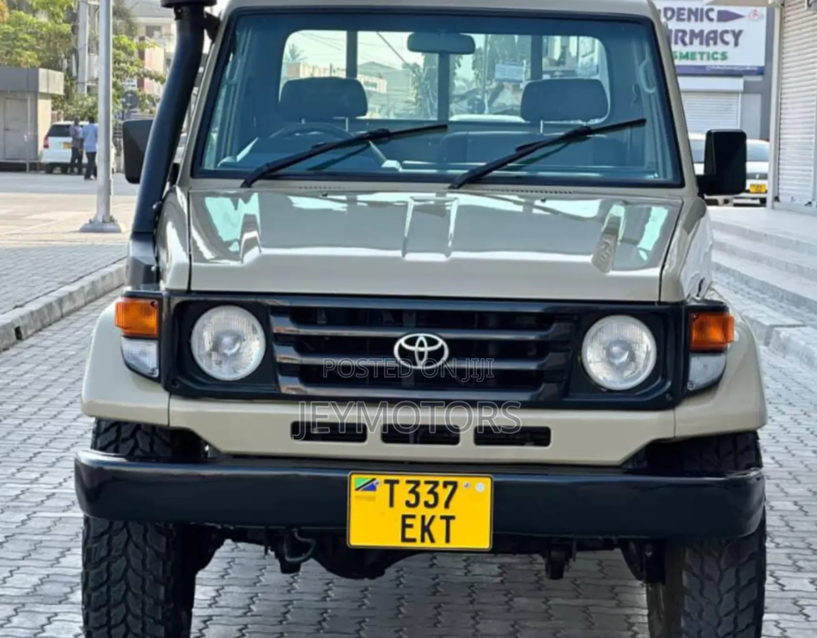 Toyota Land Cruiser 2003 Gold