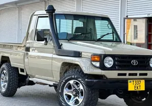 Toyota Land Cruiser 2003 Gold