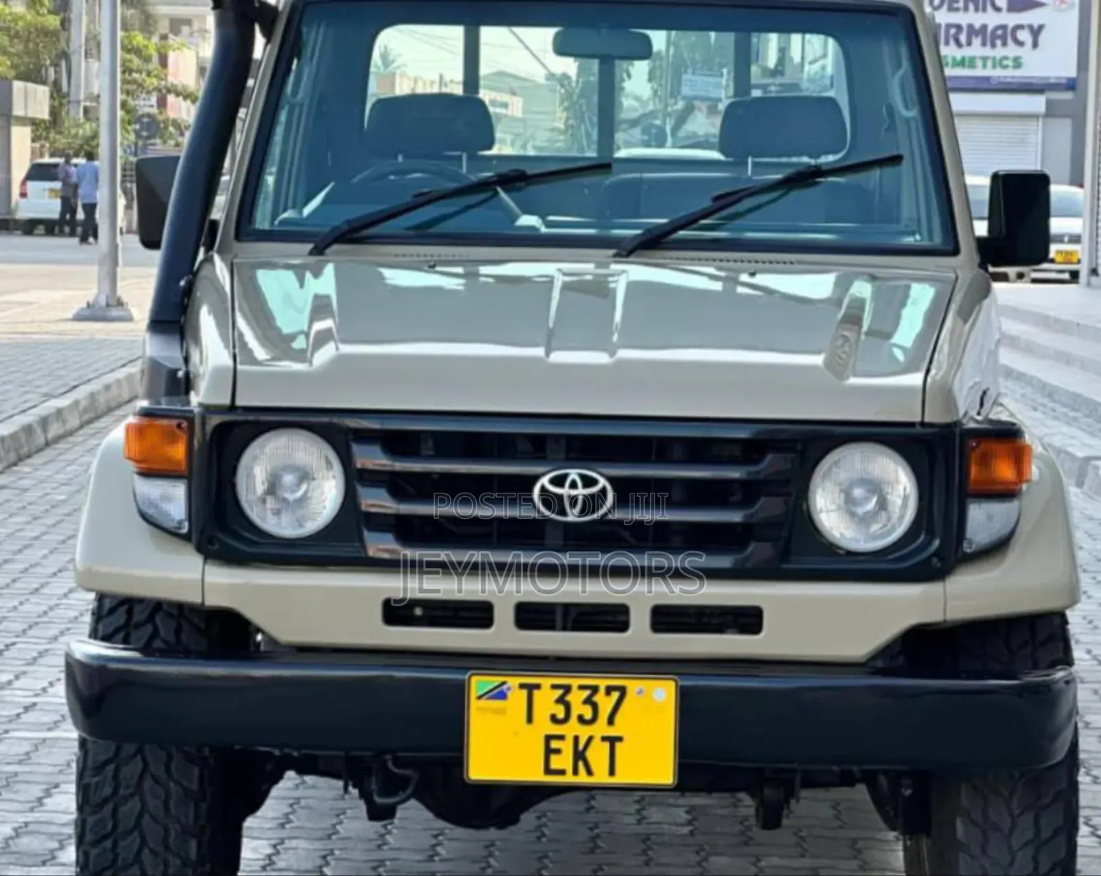 Toyota Land Cruiser 2003 Gold