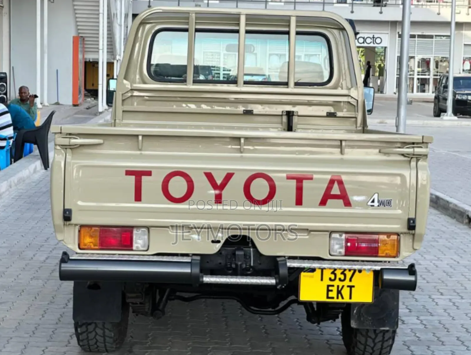 Toyota Land Cruiser 2003 Gold