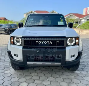 Toyota Land Cruiser Prado 2023 White
