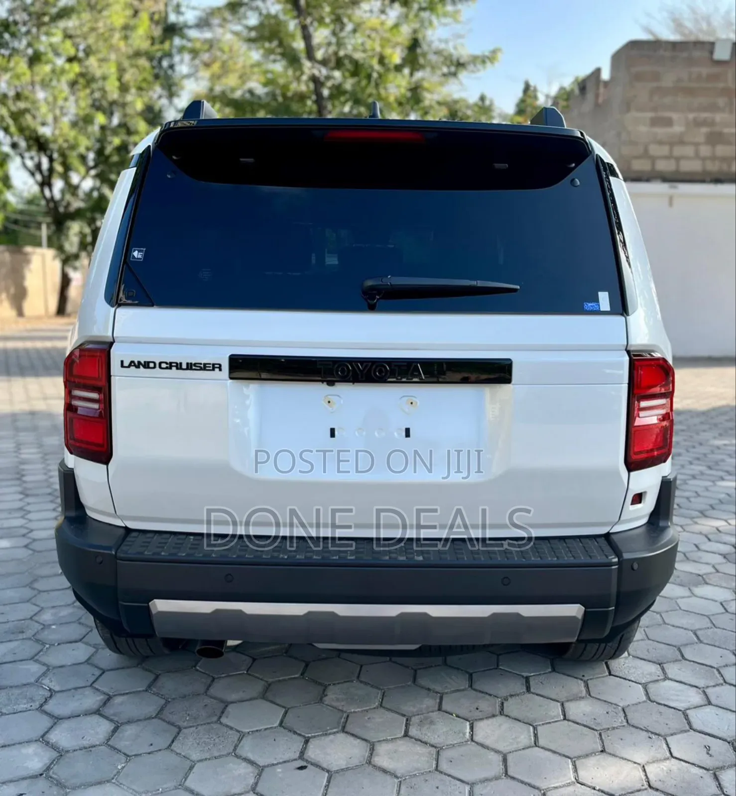 Toyota Land Cruiser Prado 2023 White