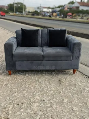 Sofa La Watu Wawili Springs and Fiber