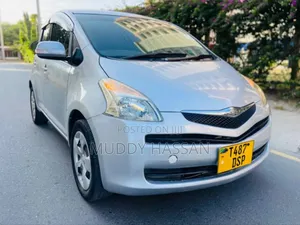 Toyota Ractis 2006 Silver