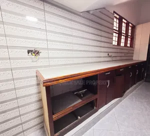 5bdrm House in Msasani for sale