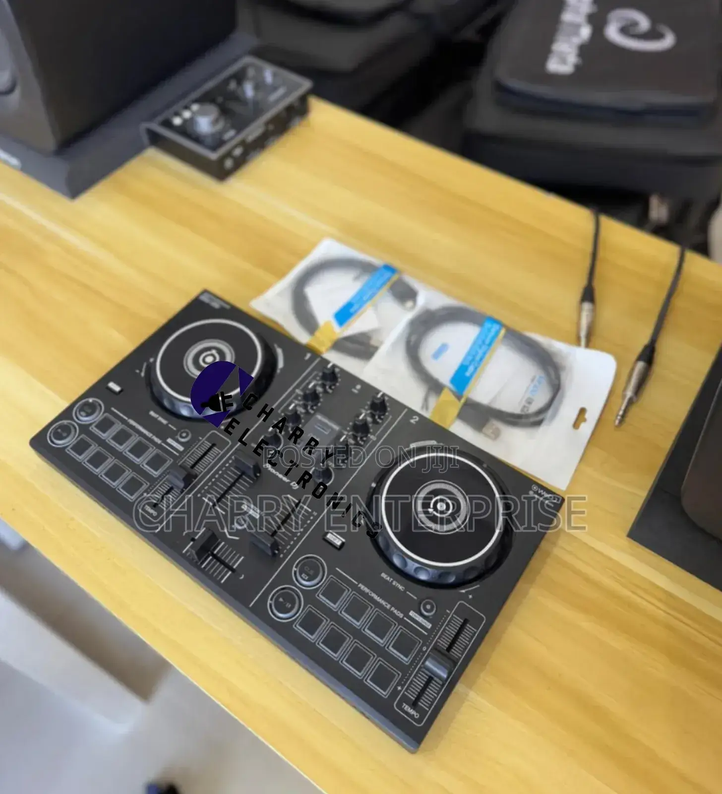 Pioneer Smart Bluetooth 2 Deck Digital Dj Controller DDJ-200 Dj Mixer