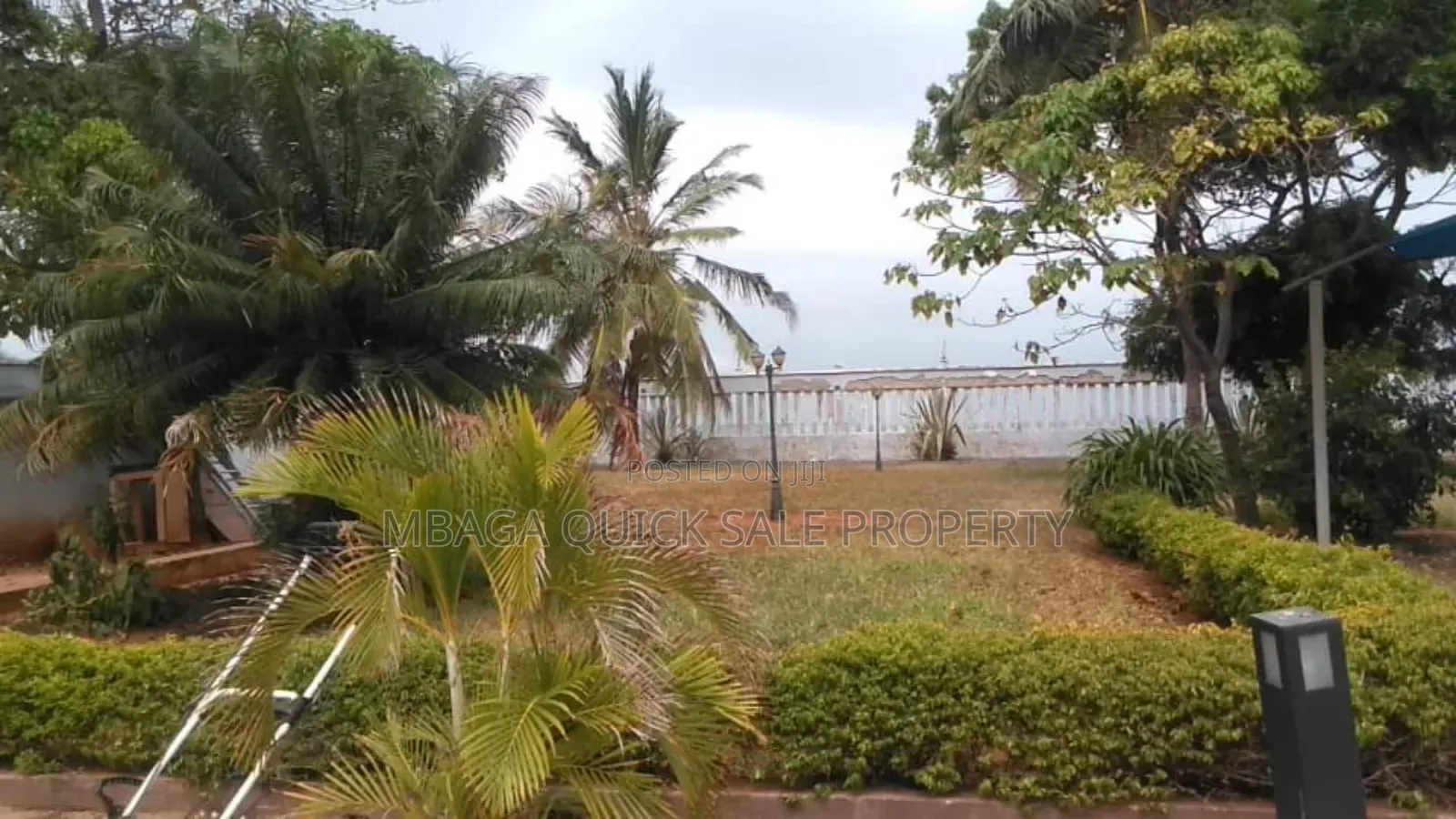 3bdrm Apartment in Kawe Beach for rent