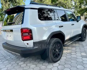 New Toyota Land Cruiser Prado 2024 White