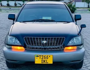 Toyota Harrier 2004 Black