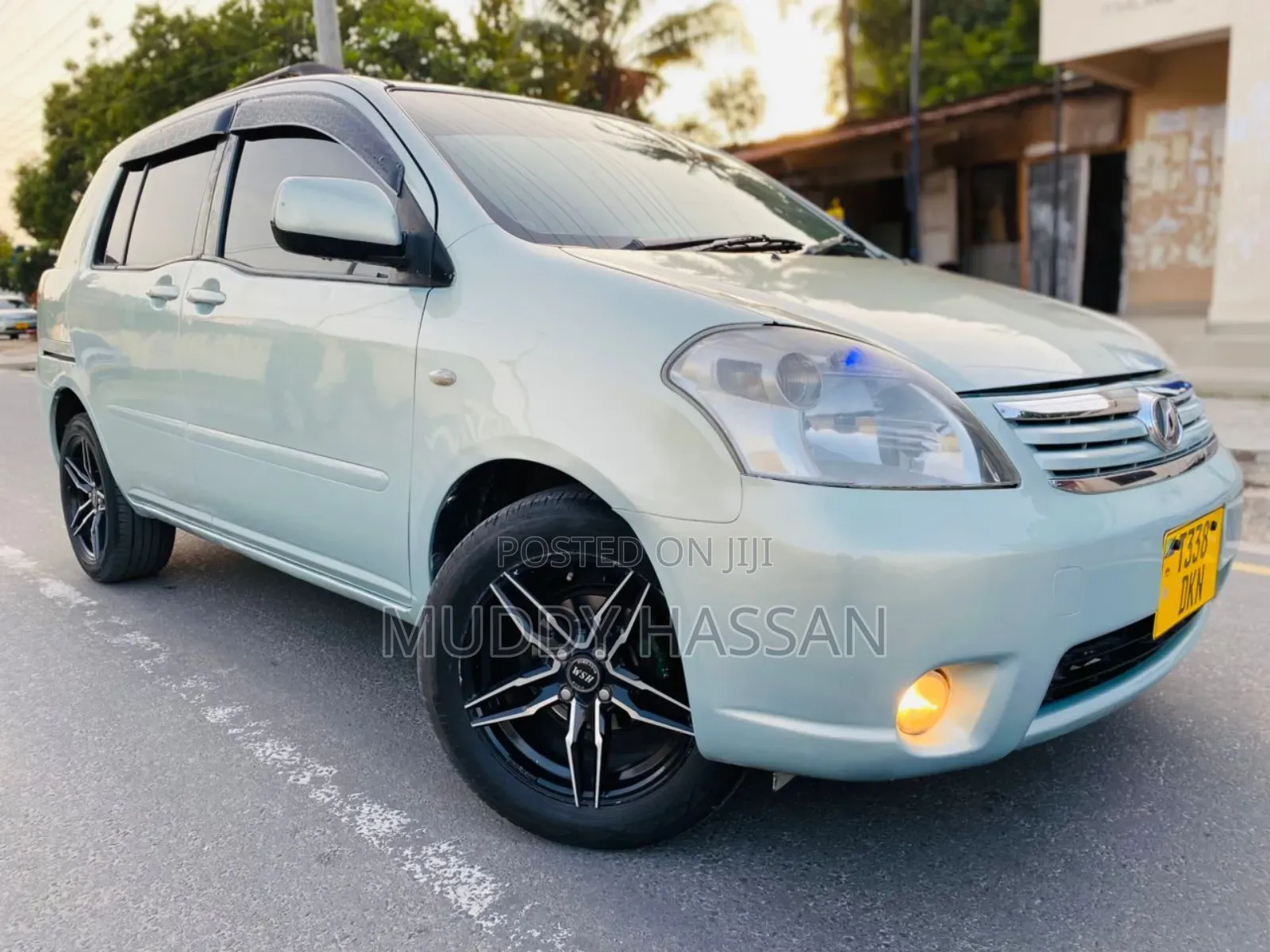 Toyota Raum 2005 Silver