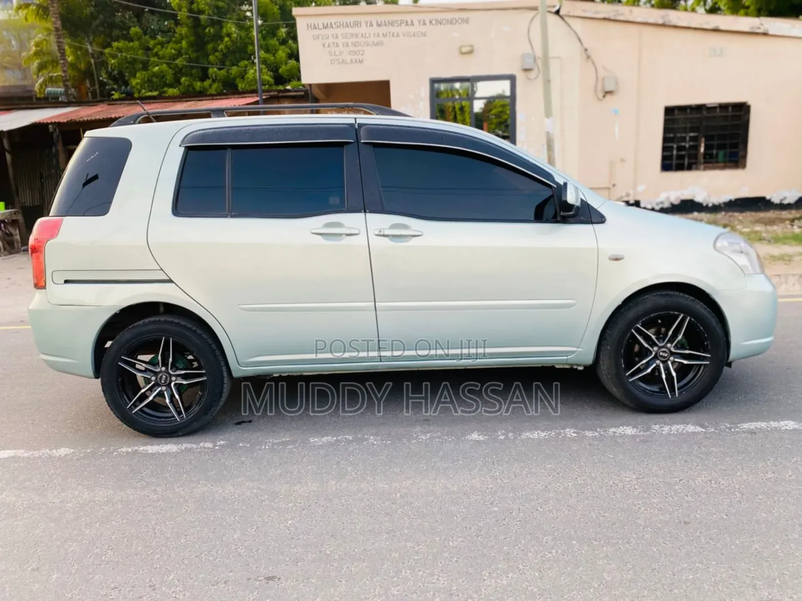 Toyota Raum 2005 Silver