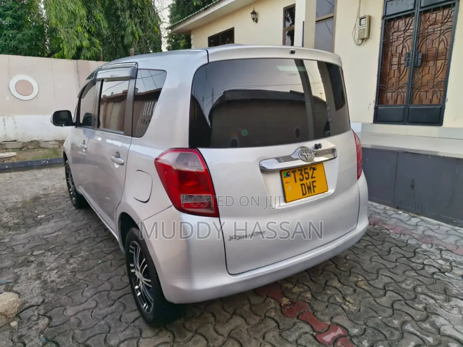 Toyota Ractis 2006 Silver