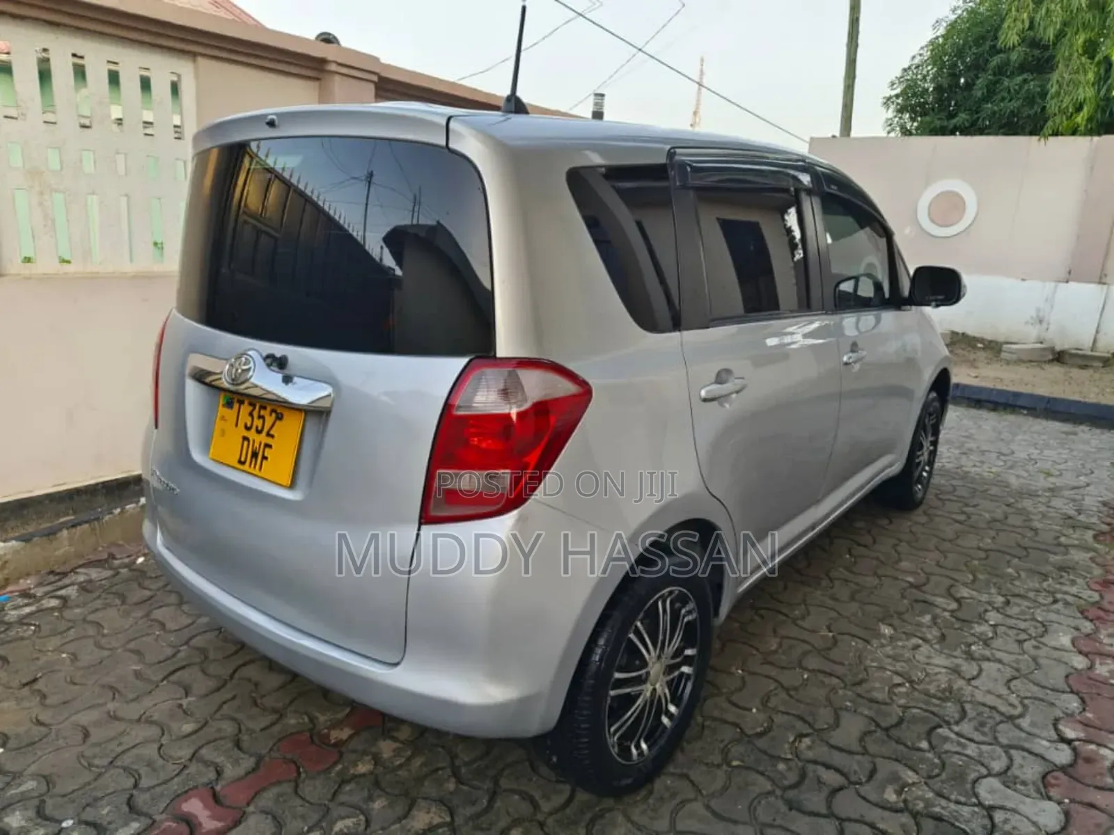 Toyota Ractis 2006 Silver