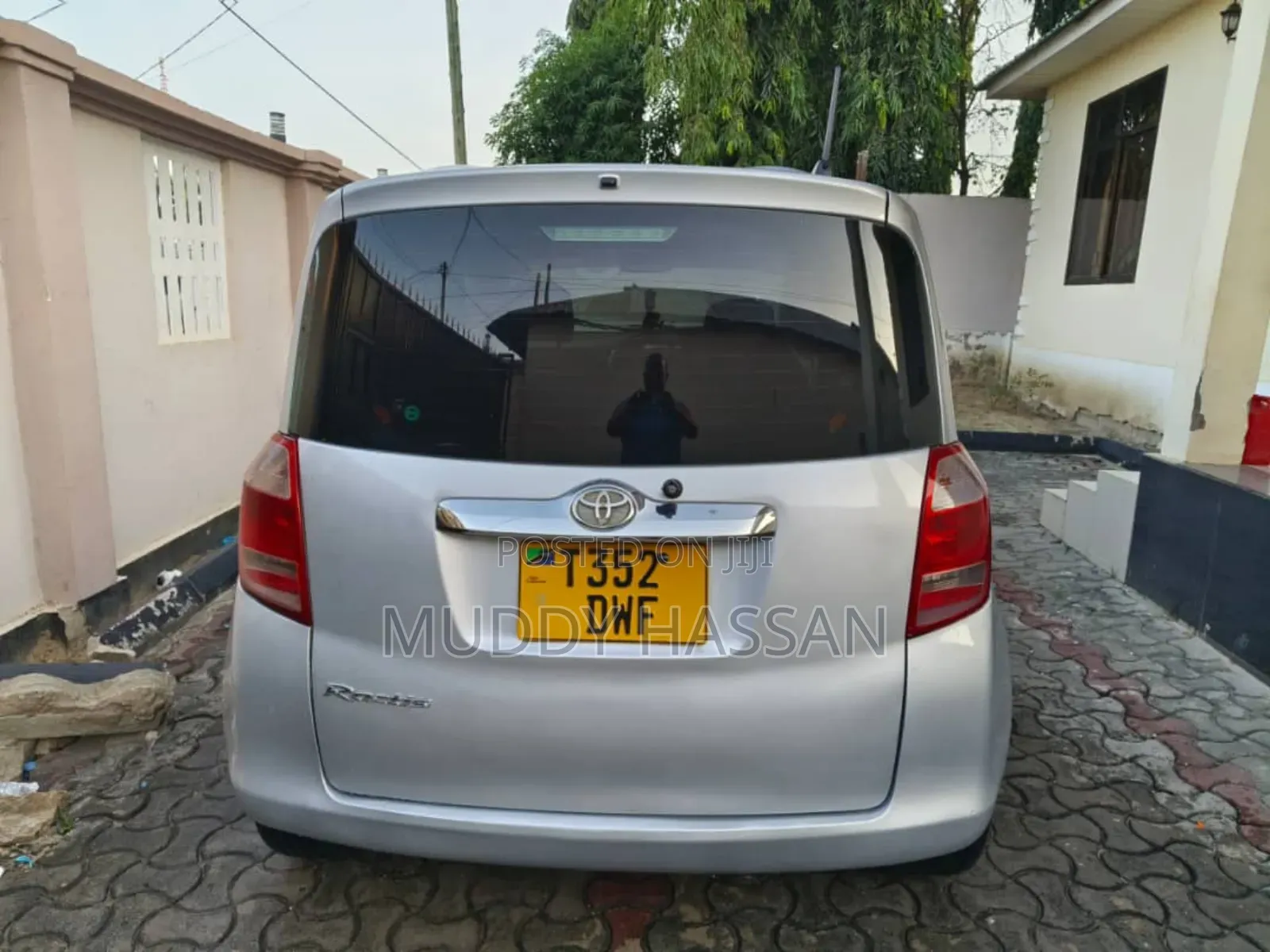 Toyota Ractis 2006 Silver