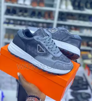 Raba Kali Za PRADA