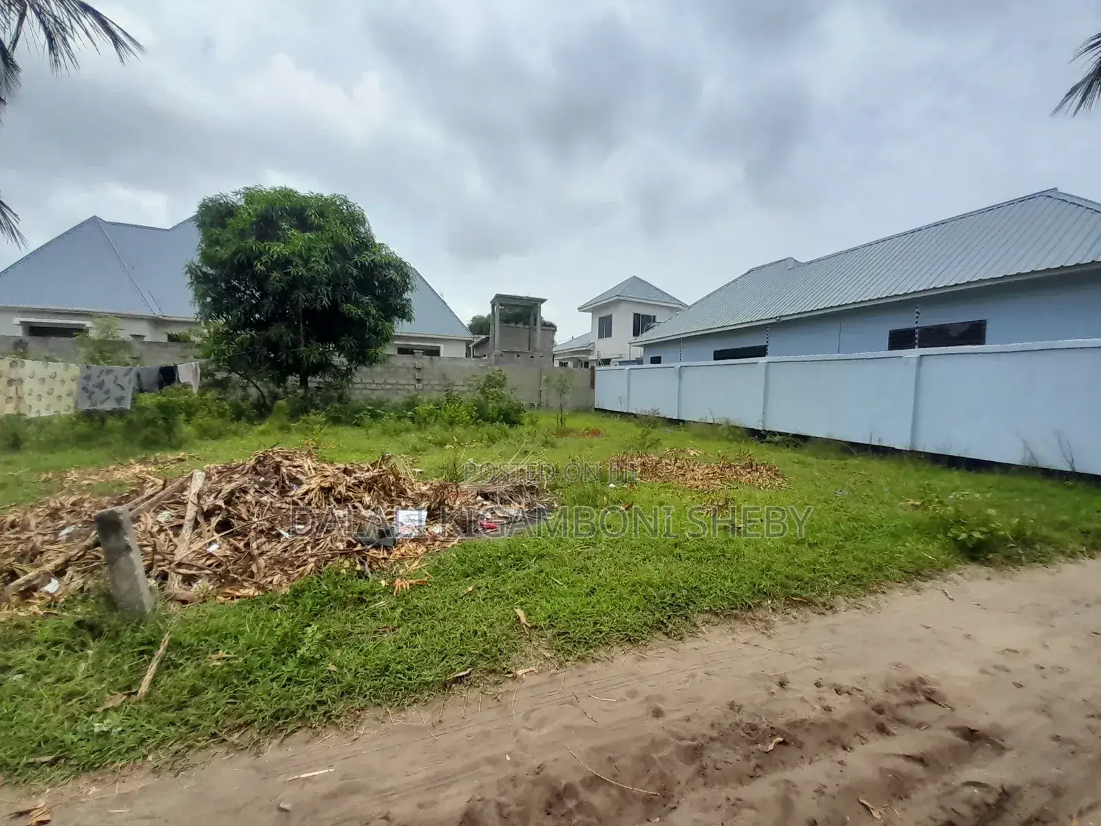 Kiwanja Kinauzwa Kigamboni Kibada