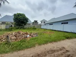 Kiwanja Kinauzwa Kigamboni Kibada