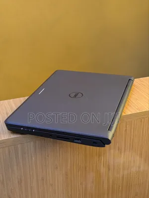 New Laptop Dell 4GB Intel HDD 640GB
