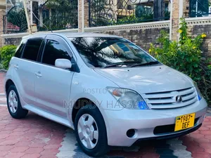 Toyota IST 2006 Silver