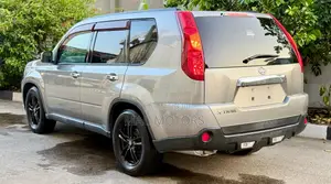 Nissan X-Trail 2010 Silver