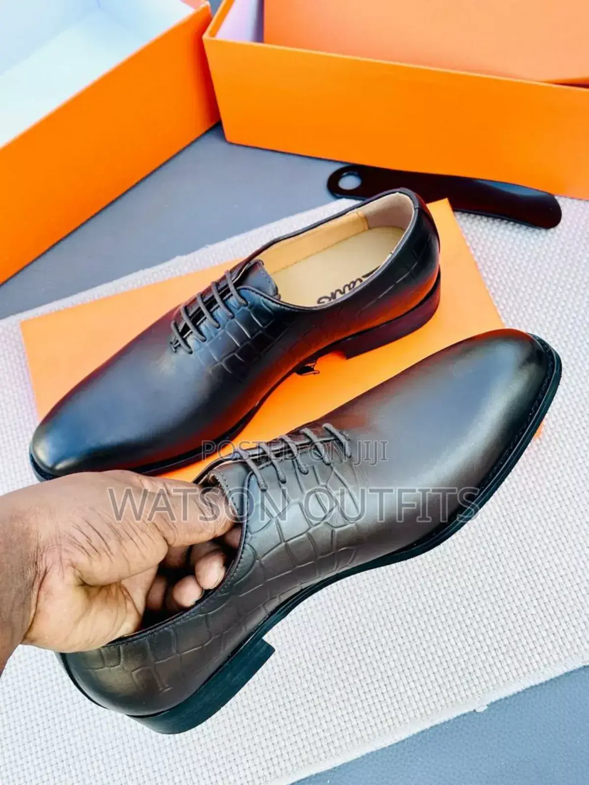 Moka Mpya Za Clarks