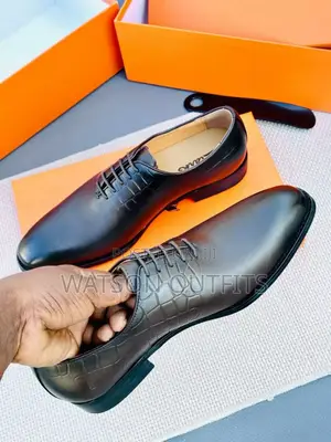 Moka Mpya Za Clarks